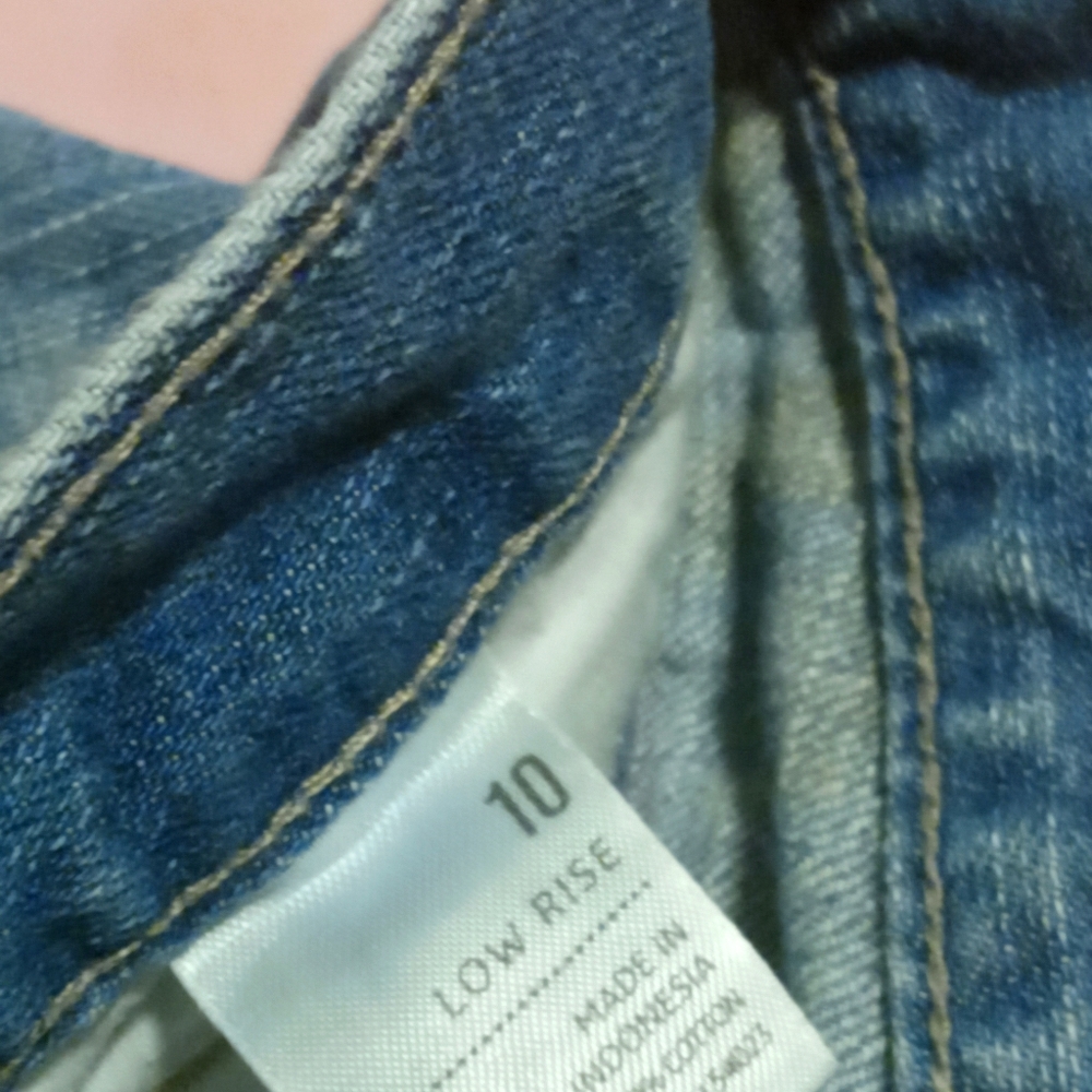 Women's jeans